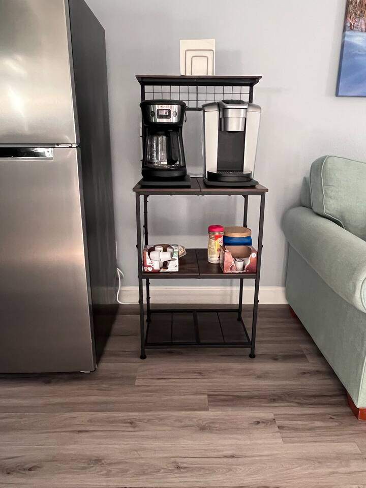 Coffee cart with drip and pod coffee makers